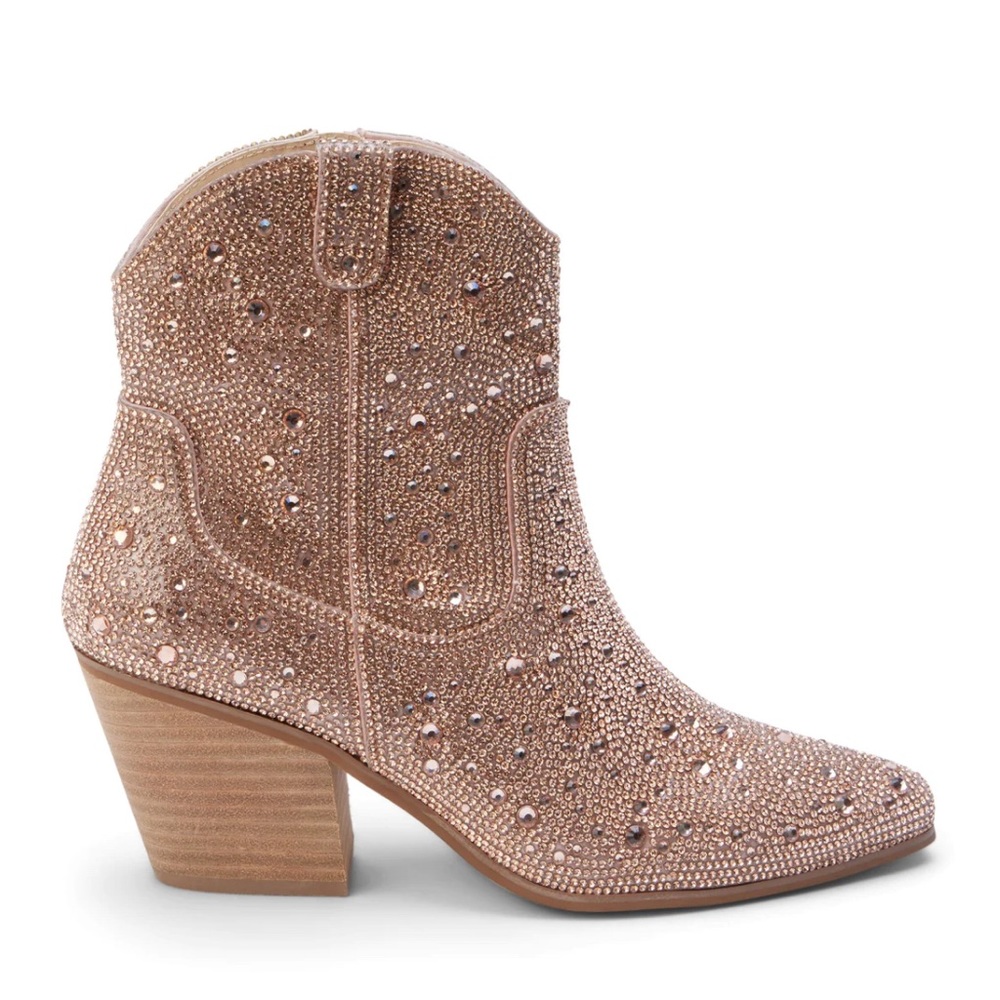 Matisse Harlow western ankle boots in rose gold. NWOT